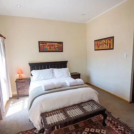 Catmandu Villa Dullstroom Exterior photo